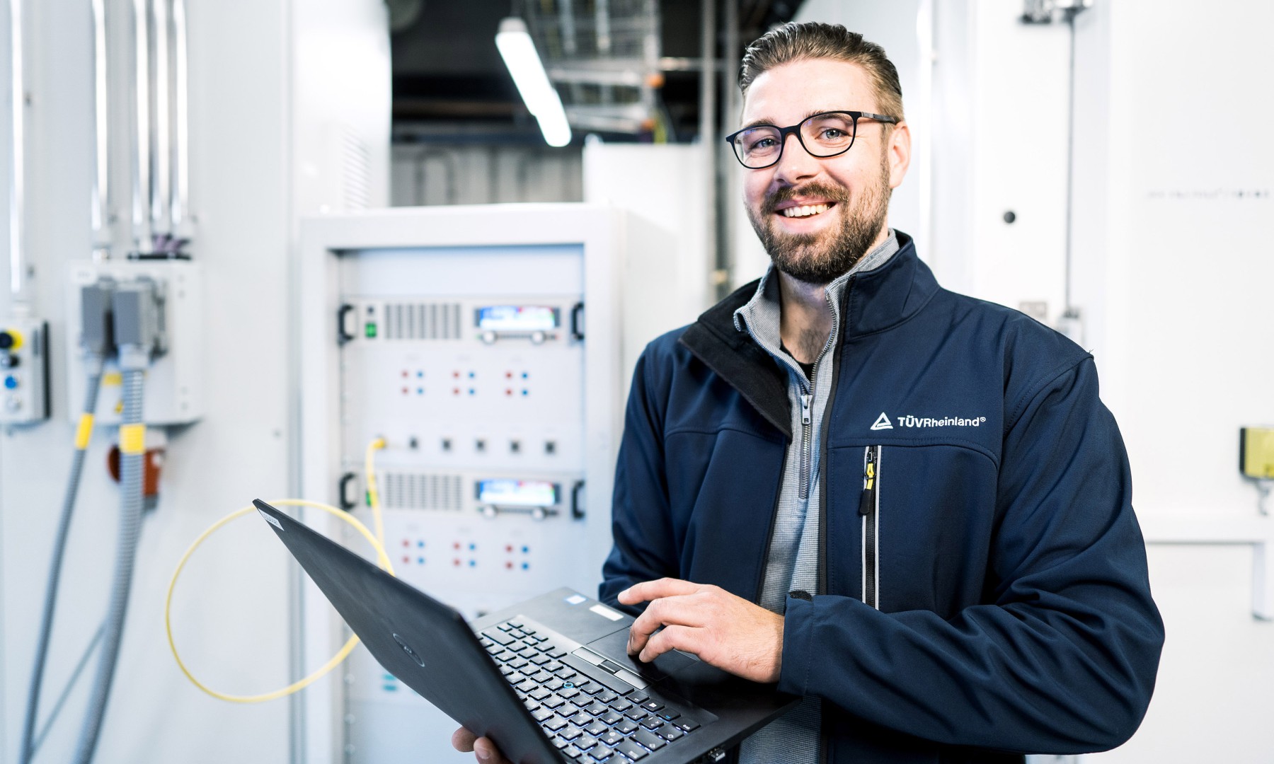 Im Innovationspark Avantis ist das europaweit modernste unabh&auml;ngige Pr&uuml;fzentrum f&uuml;r Antriebsbatterien von Elektrofahrzeugen entstanden.