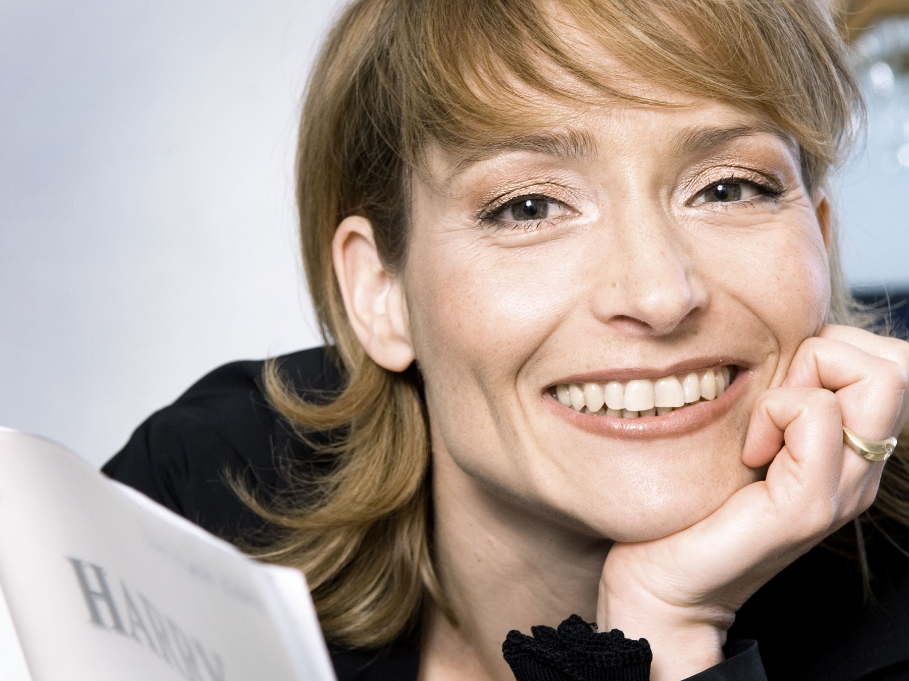Petra Madita K&uuml;bitz, vocal coach for Stern