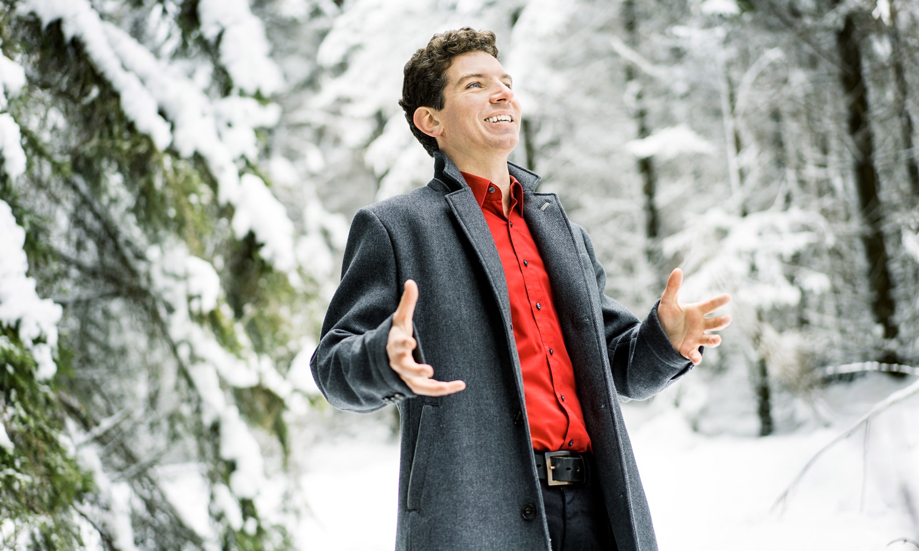 Der Bass-Bariton Matthias Bein studierte er Gesang an der Hochschule für Musik und Theater München bei Michelle Breedt und singt am Theater Trier.