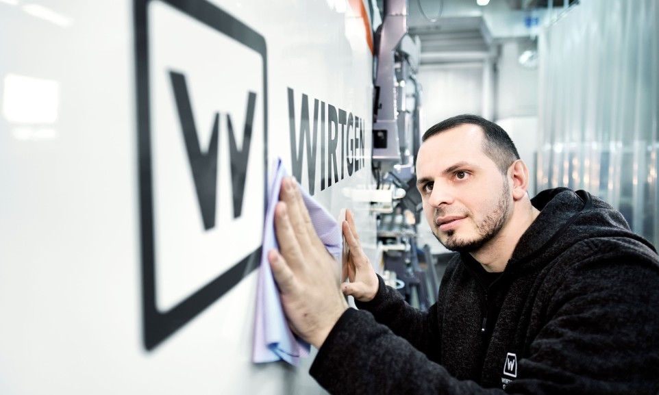 Wirtgen stellt in Windhagen in zahlreichen Produktlinien Strassenbaumaschinen her