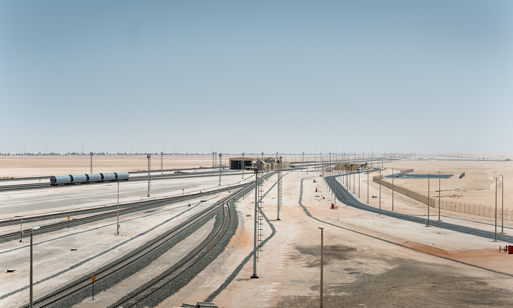 Die Bahn entwickelte die Struktur für ein, auf den Transport von Schüttgut ausgelegtes Bahnnetz in den Vereinigten Arabischen Emiraten.
