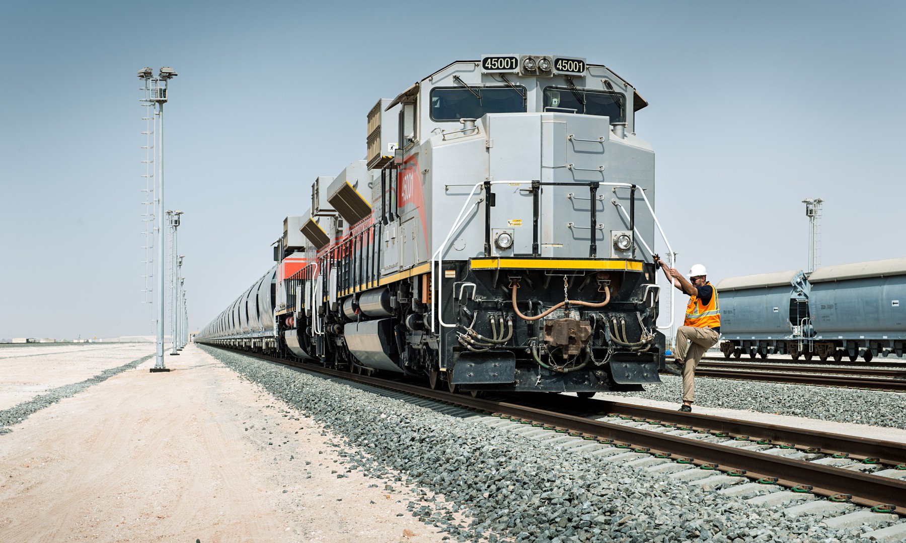 Die Bahn entwickelte die Struktur für ein, auf den Transport von Schüttgut ausgelegtes Bahnnetz in den Vereinigten Arabischen Emiraten.
