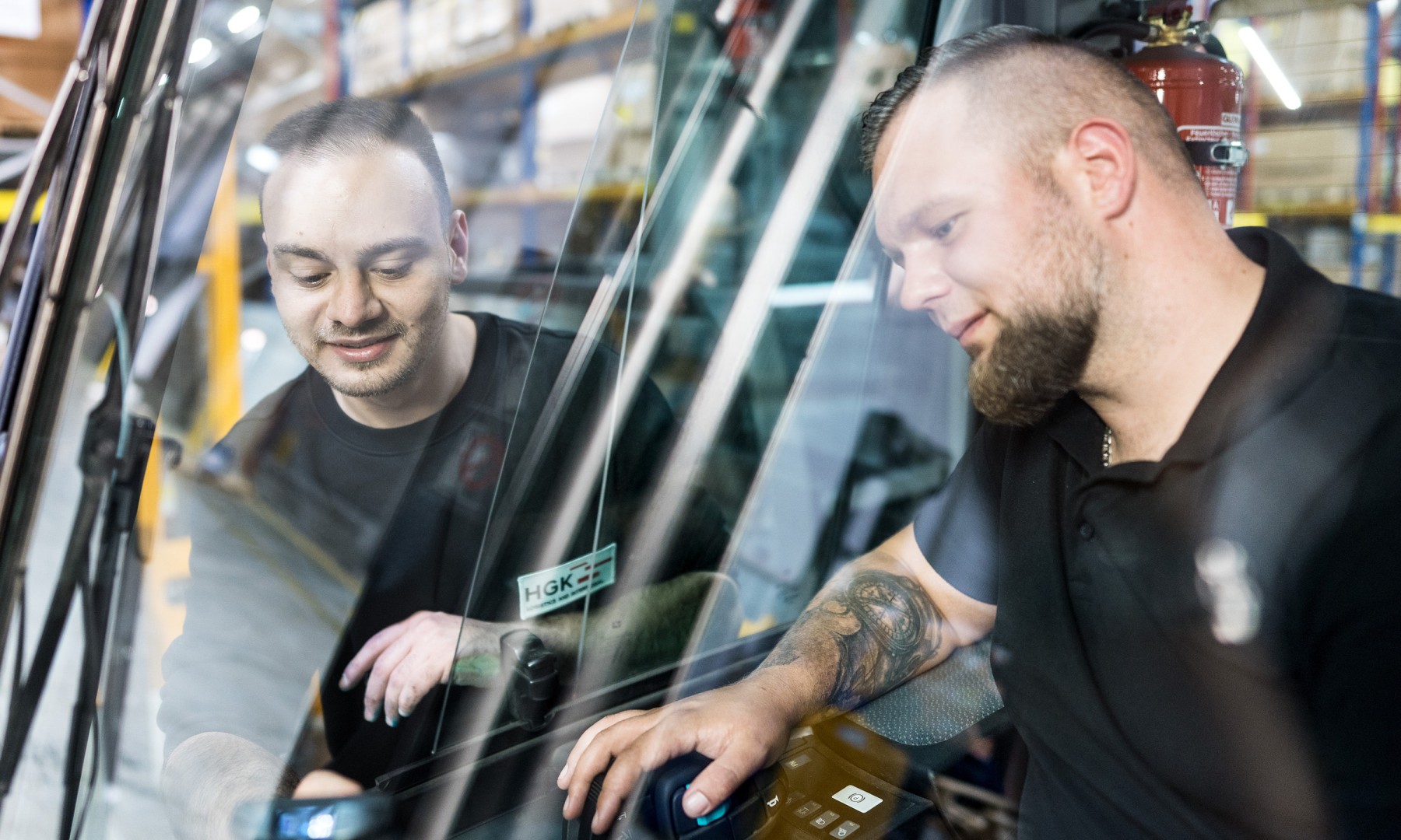 Ein modernes Multi-User-Logistikzentrum der H&auml;fen und G&uuml;terverkehr K&ouml;ln AG (HGK)